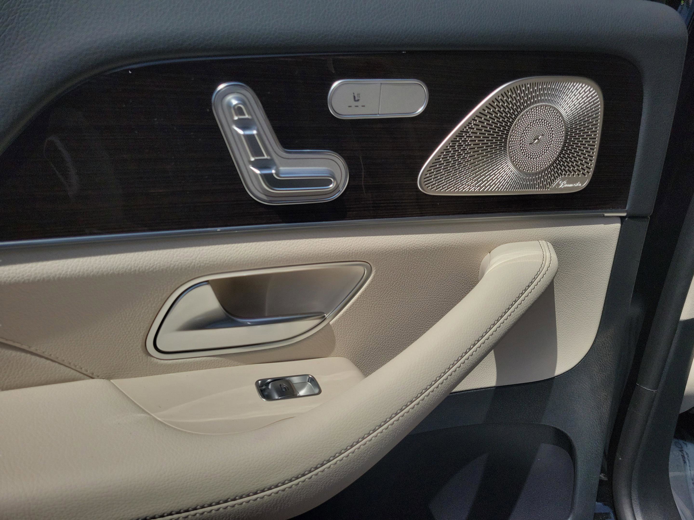 New 2026 Mercedes-Benz GLS 450 4MATIC image 7