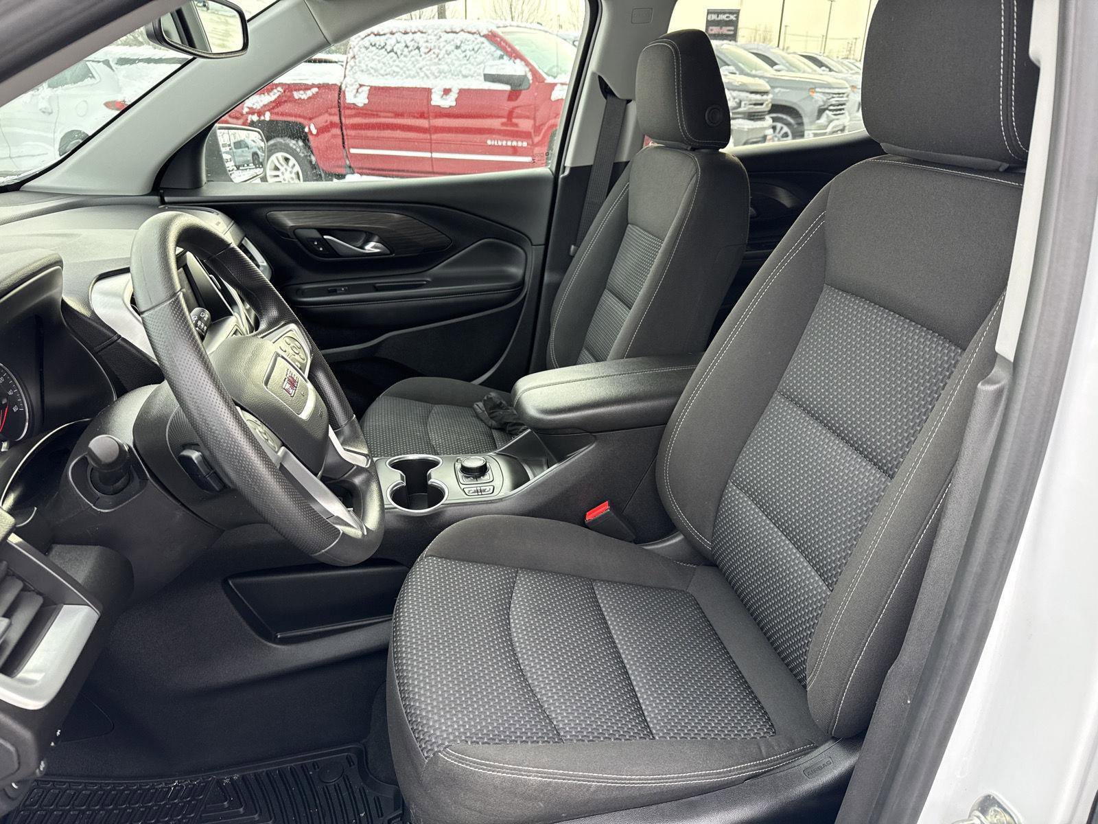 Used 2022 GMC Terrain SLE w/ Driver Convenience Package image 12