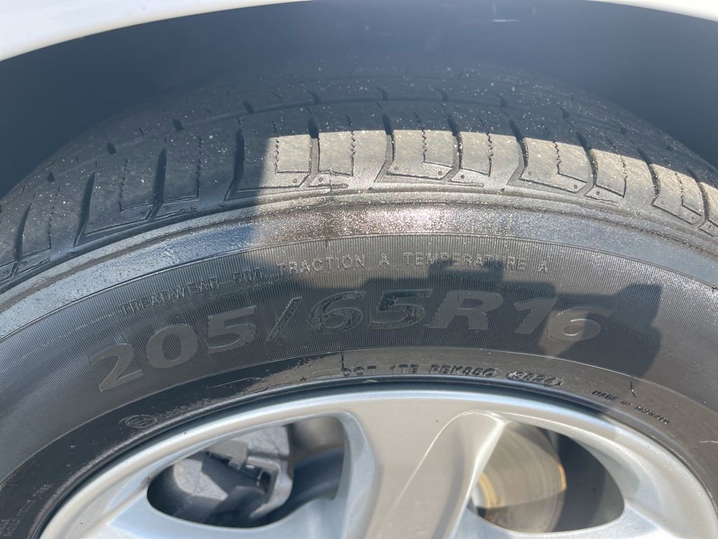 Used 2023 Chevrolet Malibu LS image 31