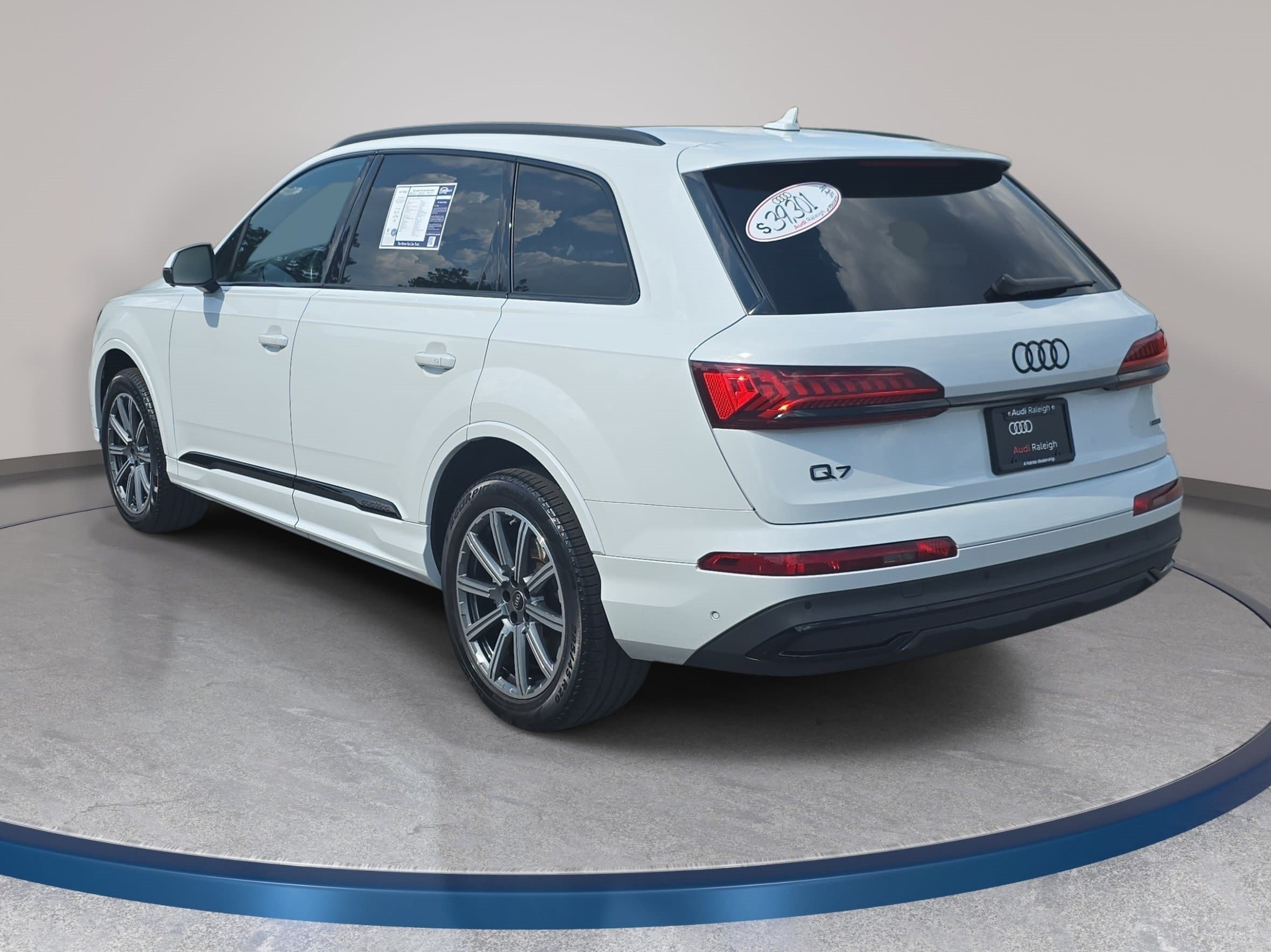 Used 2023 Audi Q7 2.0T Premium Plus w/ Premium Plus Package AWD/4WD image 7
