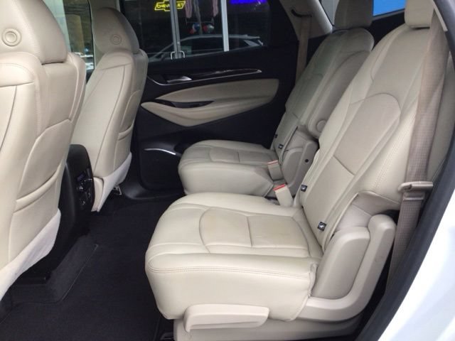 Used 2020 Buick Enclave Essence w/ Sound and Sites Package FWD image 15