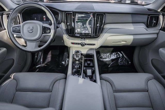 Certified 2023 Volvo XC60 B6 Ultimate w/ Protection Package Premier image 20