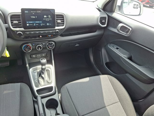 New 2026 Hyundai Venue SE FWD image 11