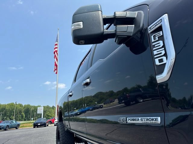 Used 2019 Ford F350 Limited w/ FX4 Off-Road Package AWD/4WD image 4