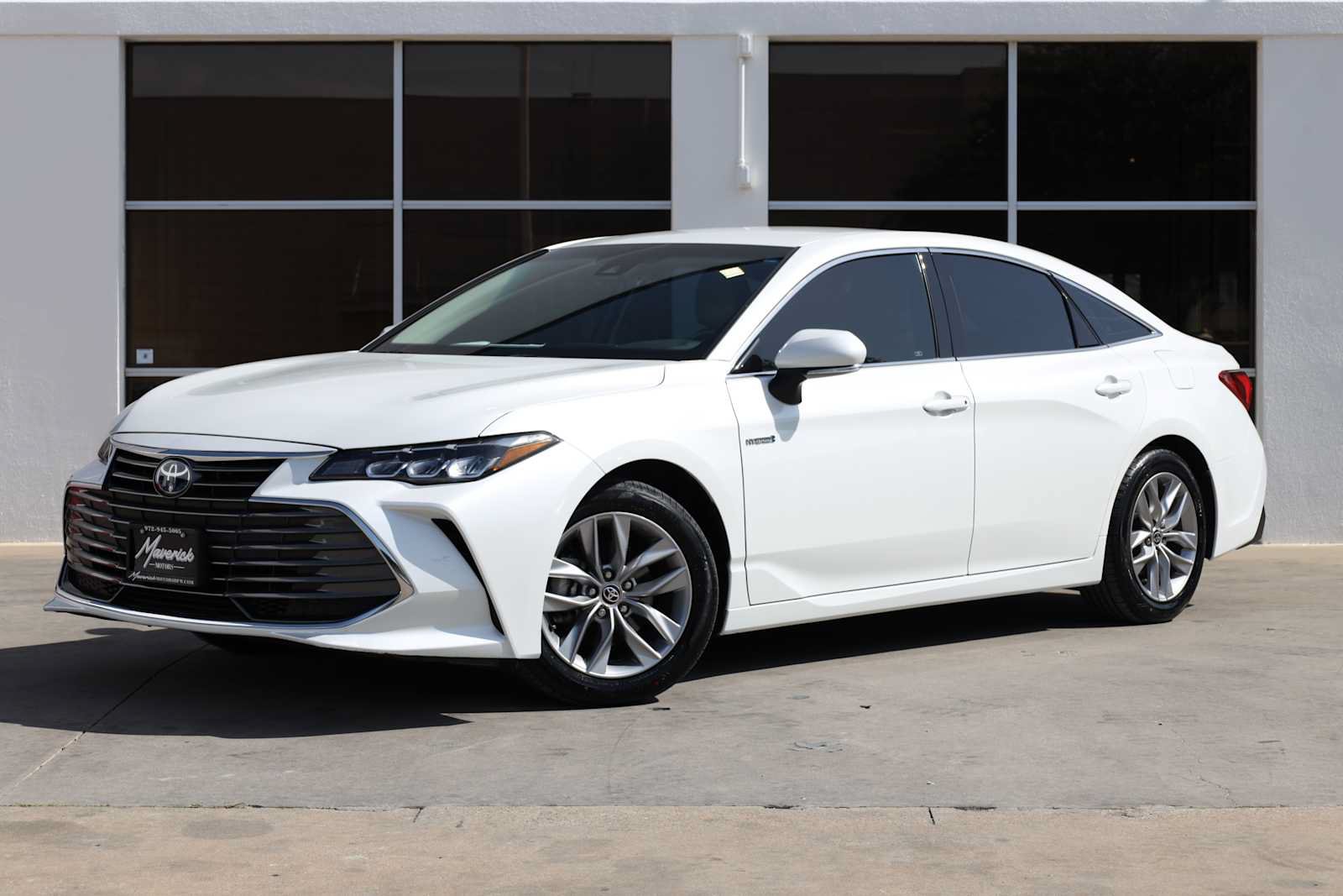 Used 2021 Toyota Avalon XLE FWD image 1