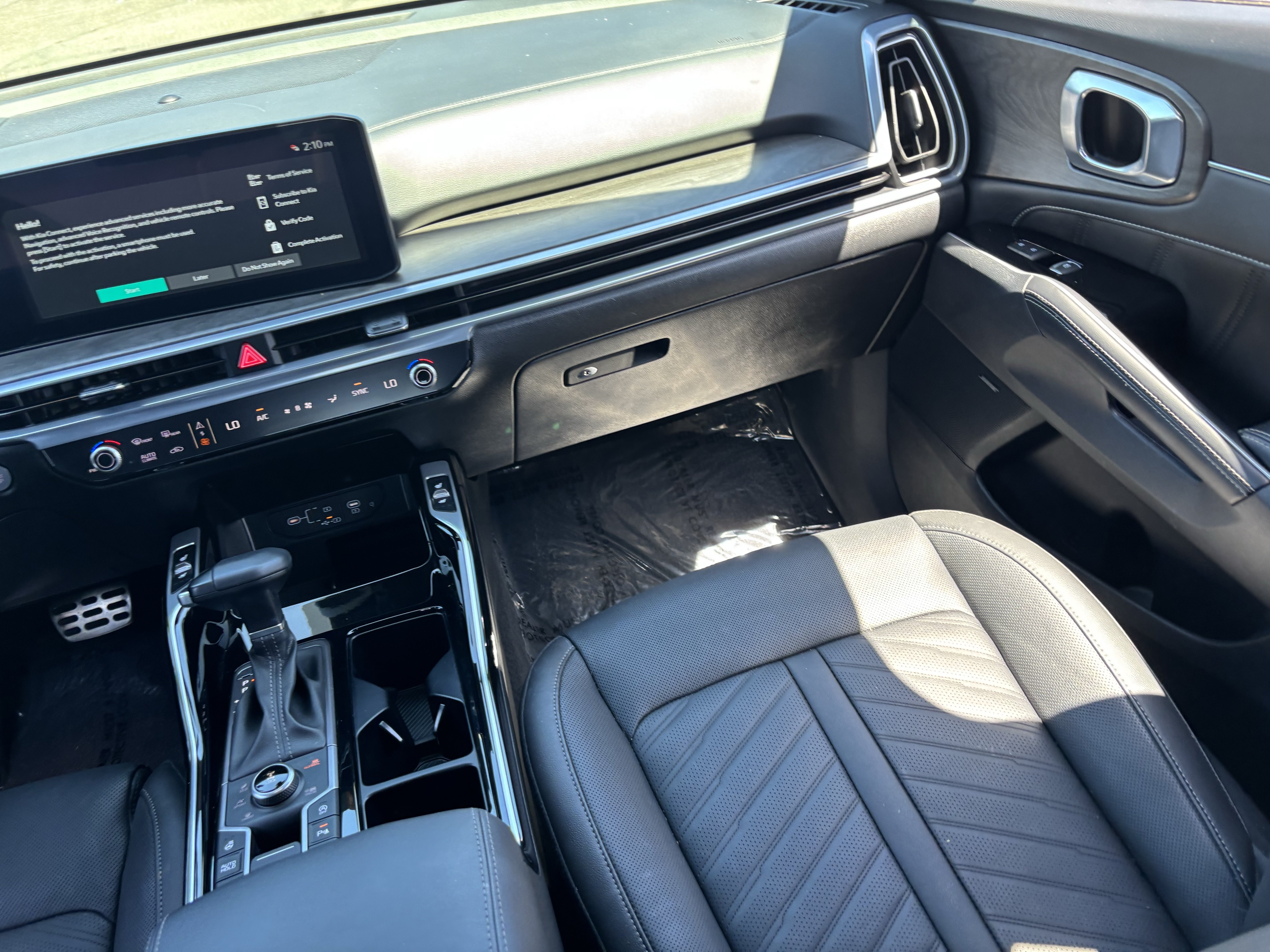 Certified 2025 Kia Sorento SX Prestige AWD/4WD image 14