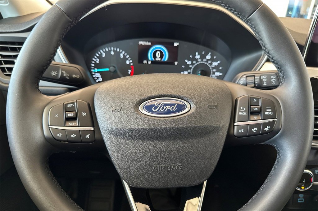 Used 2022 Ford Escape SE w/ SE Sport Appearance Package image 26