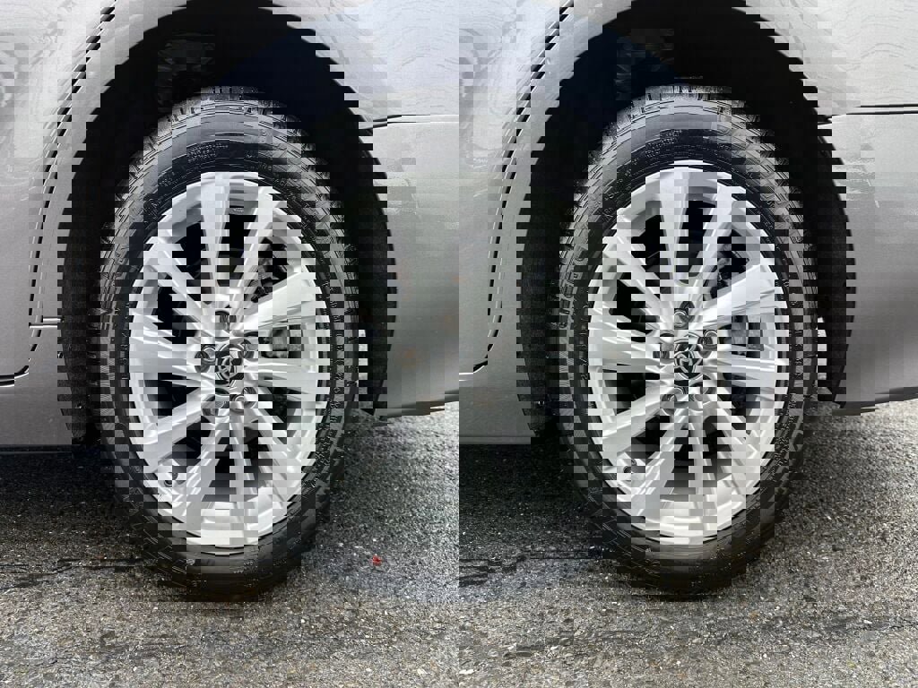 Used 2023 Toyota Camry LE image 34