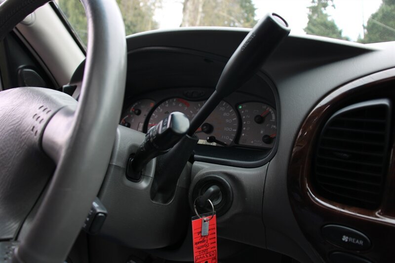 Used 2002 Toyota Sequoia SR5 AWD/4WD image 8