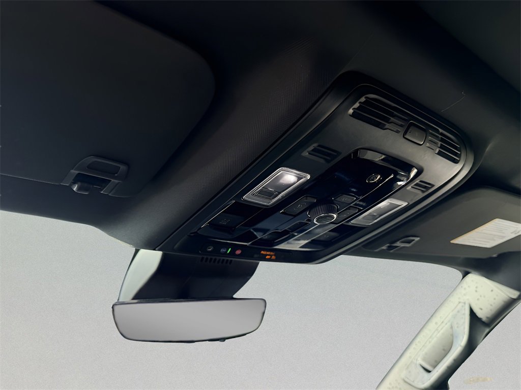 New 2026 Chevrolet Suburban Premier image 27