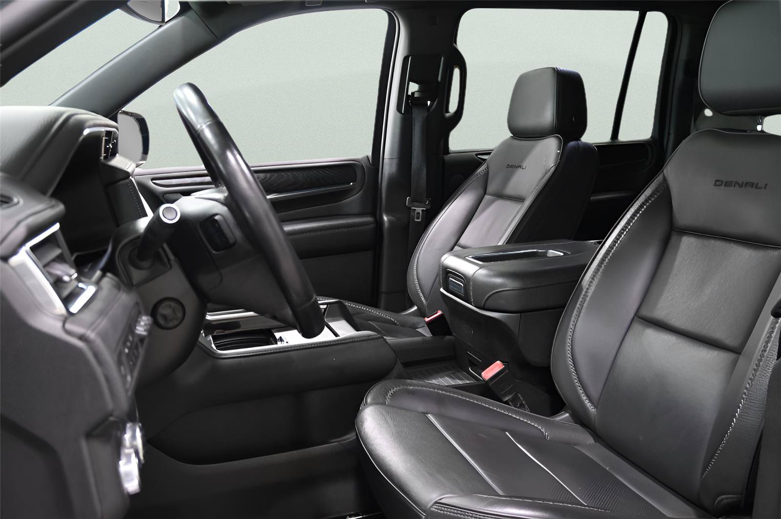 Used 2022 GMC Yukon XL Denali AWD/4WD image 12