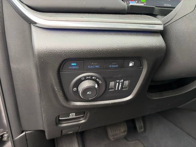 Certified 2023 Jeep Grand Cherokee Overland w/ Luxury Tech Group IV AWD/4WD image 27