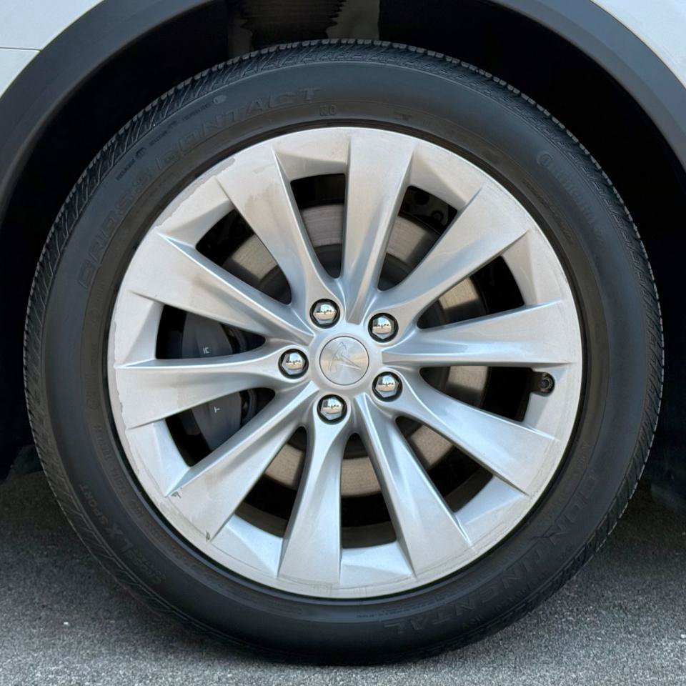 Used 2020 Tesla Model X Long Range AWD/4WD image 22