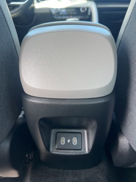 Used 2025 Hyundai Elantra Limited image 28