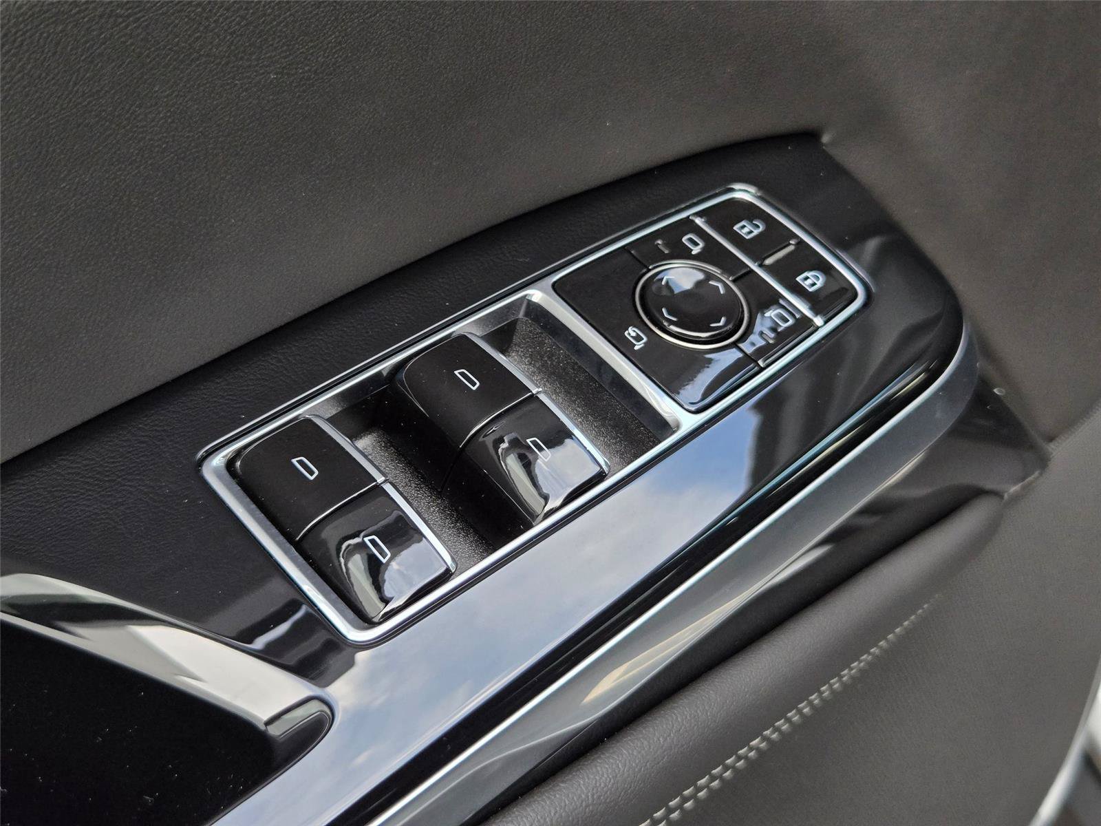 New 2026 Cadillac Escalade Sport w/ Touring Package AWD/4WD image 27