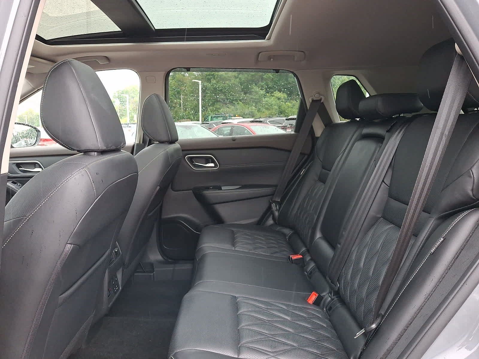 Used 2021 Nissan Rogue Platinum AWD/4WD image 11