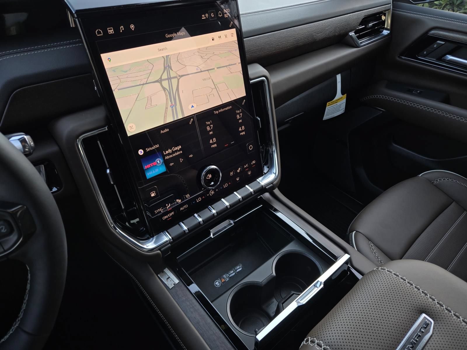 New 2026 GMC Yukon XL Denali Ultimate AWD/4WD image 11