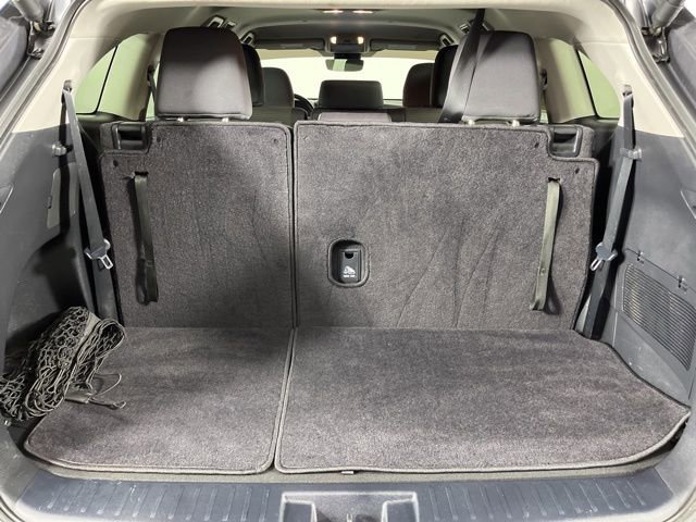 Used 2024 Toyota Highlander LE image 54