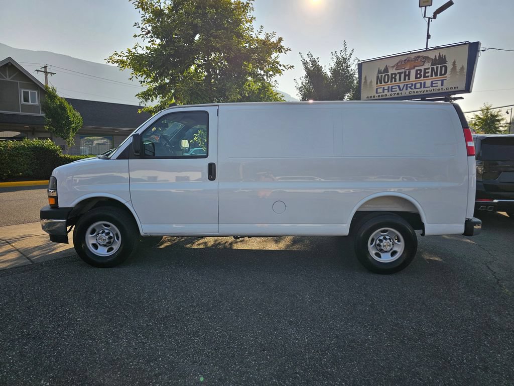 Certified 2025 Chevrolet Express 2500 w/ Driver Convenience Package RWD image 8