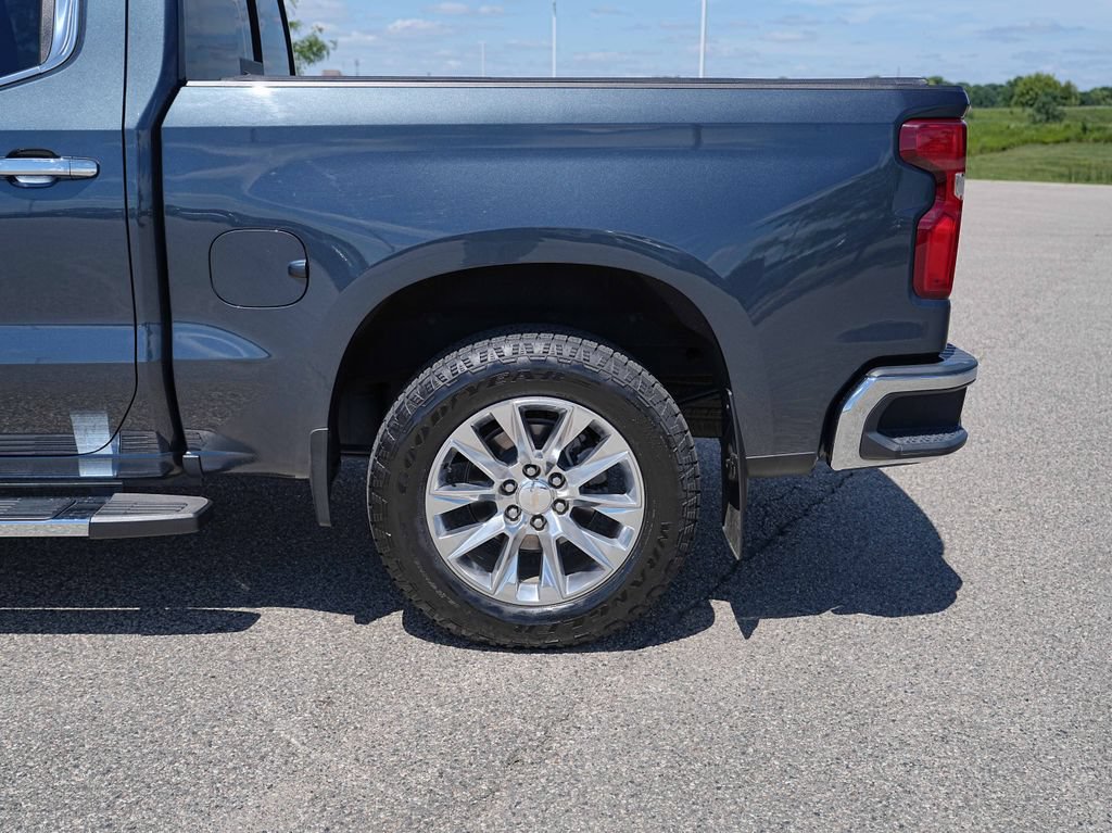 Used 2020 Chevrolet Silverado 1500 LTZ w/ LTZ Plus Package AWD/4WD image 12