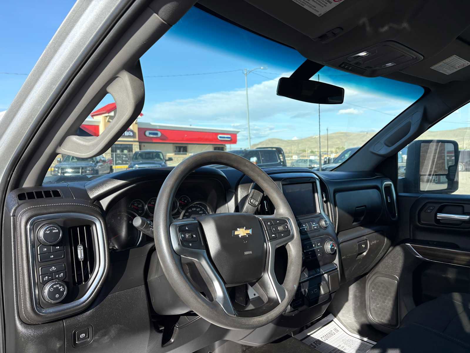 Used 2020 Chevrolet Silverado 3500 LT AWD/4WD image 16