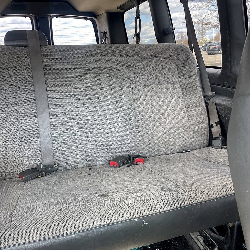 Used 2018 Chevrolet Express 3500 LT w/ LT Preferred Equipment Group RWD image 4