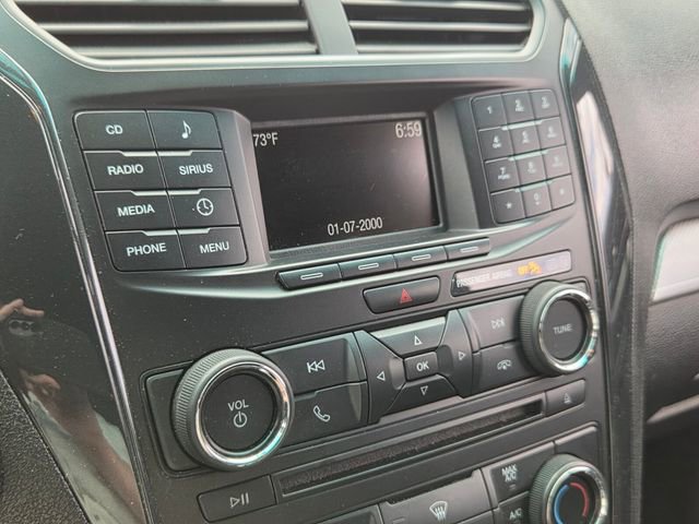 Used 2017 Ford Explorer XLT FWD image 19