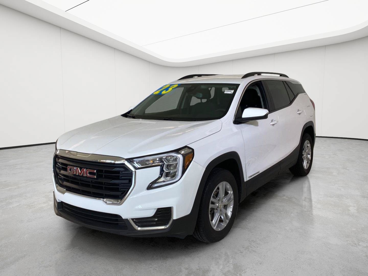 Certified 2023 GMC Terrain SLE w/ Driver Convenience Package AWD/4WD image 4