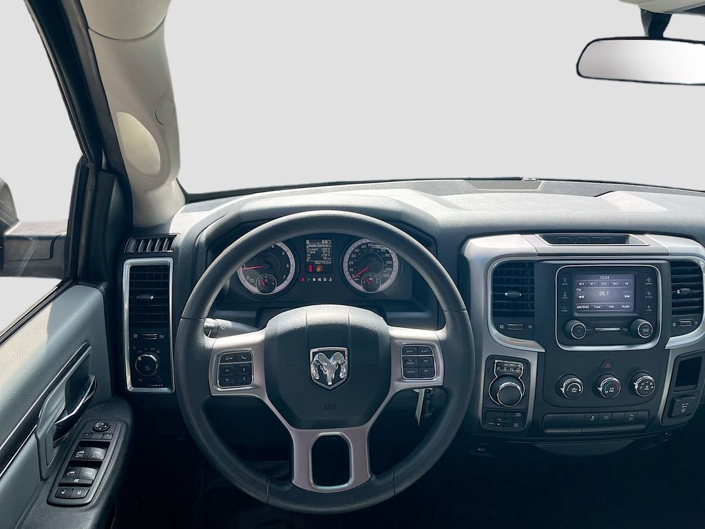 Used 2022 RAM 1500 Classic SLT AWD/4WD image 20