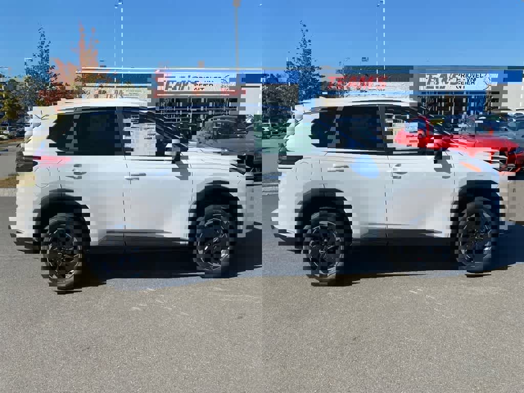 New 2026 Nissan Rogue SV image 8