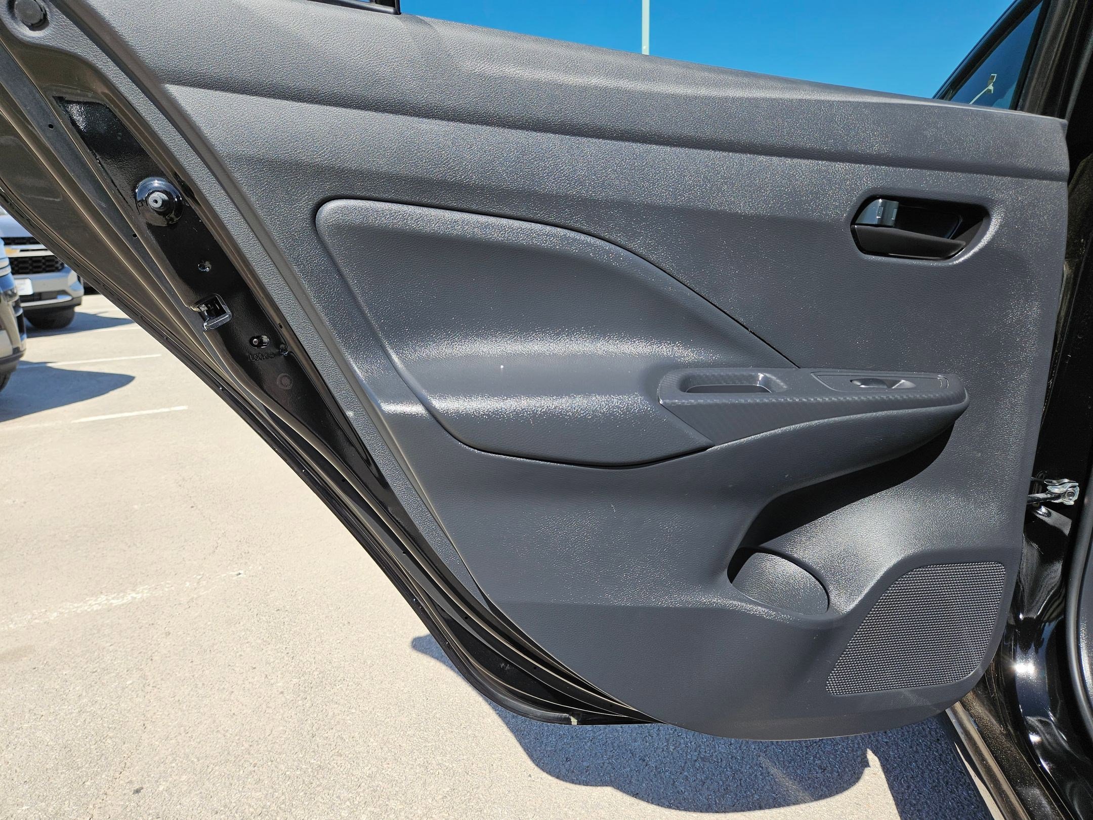 Used 2025 Nissan Versa S w/ S Plus Package image 15