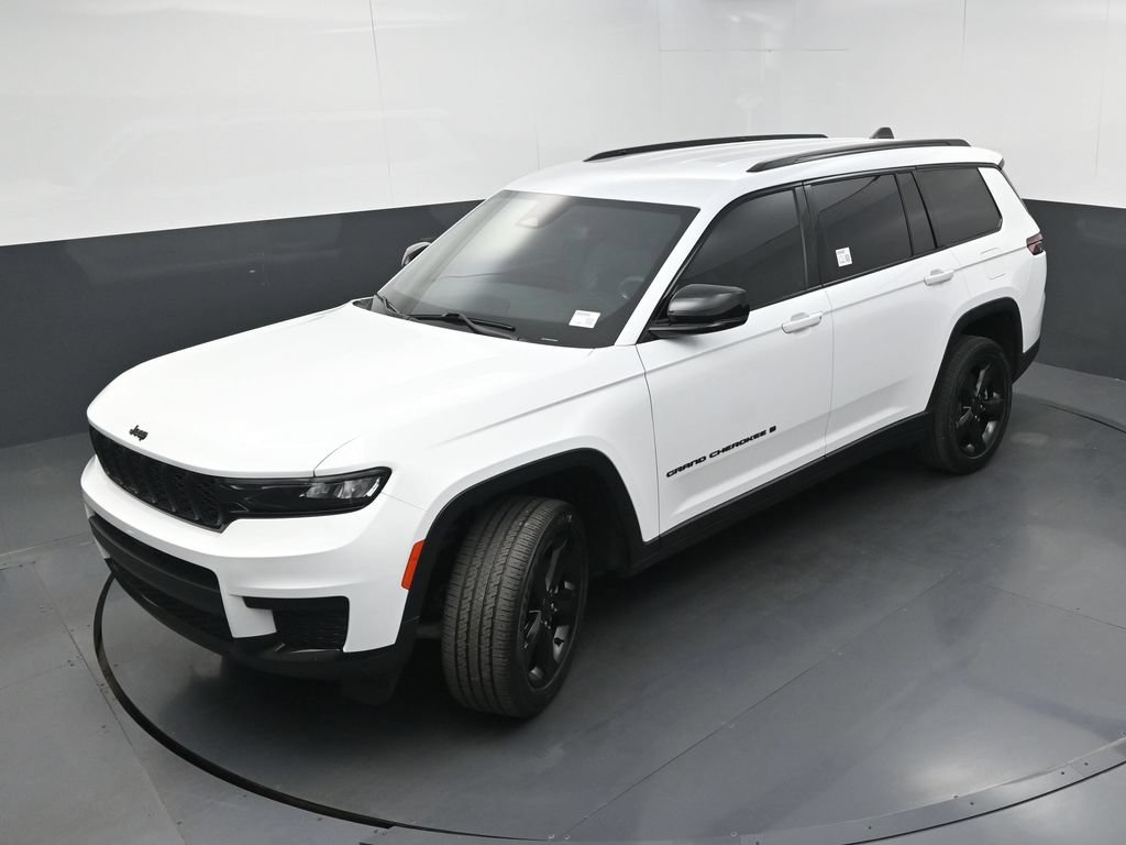 Used 2023 Jeep Grand Cherokee L Laredo AWD/4WD image 36