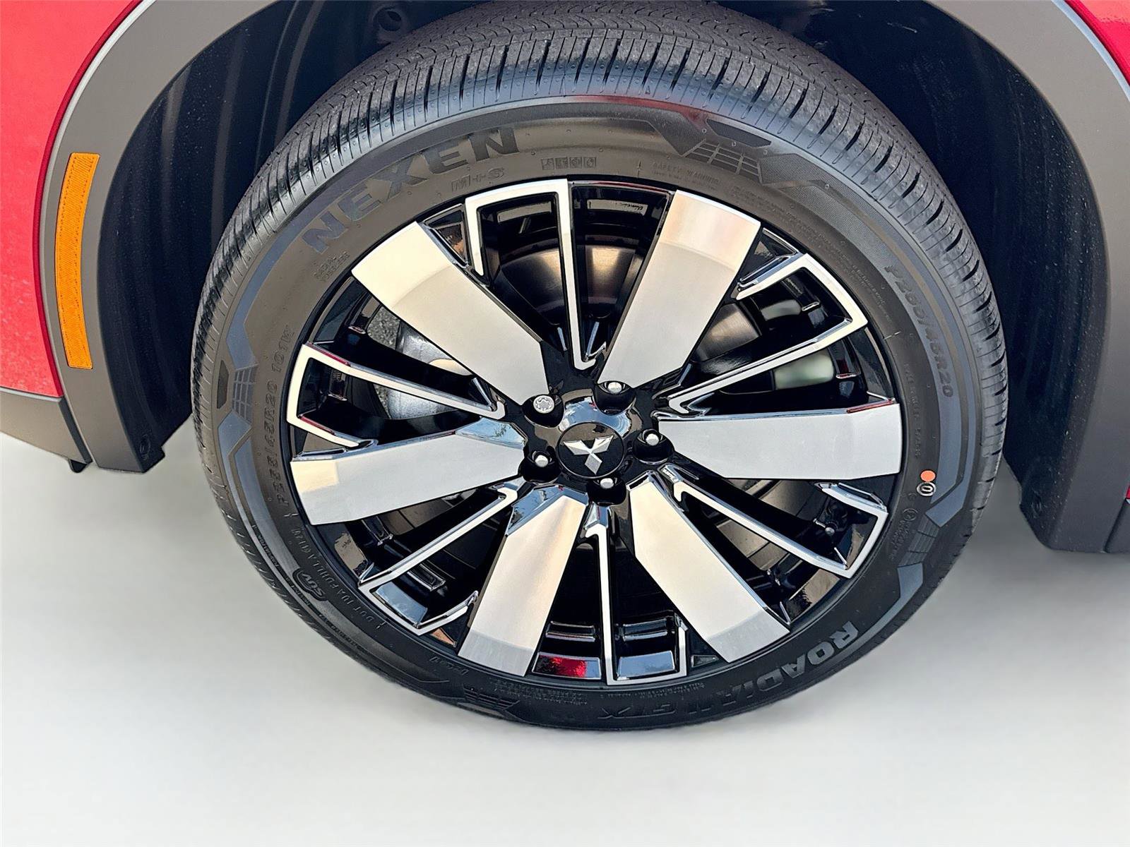 New 2026 Mitsubishi Outlander SE image 32