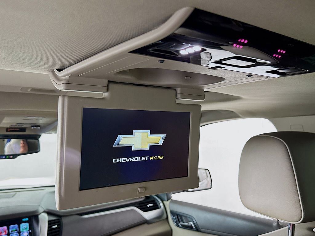 Used 2020 Chevrolet Suburban Premier AWD/4WD image 27