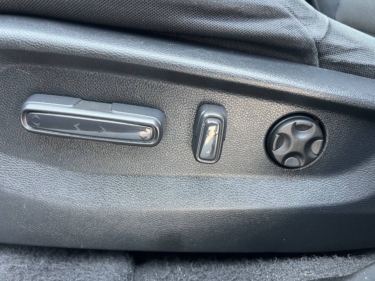 Used 2018 Honda CR-V EX image 11