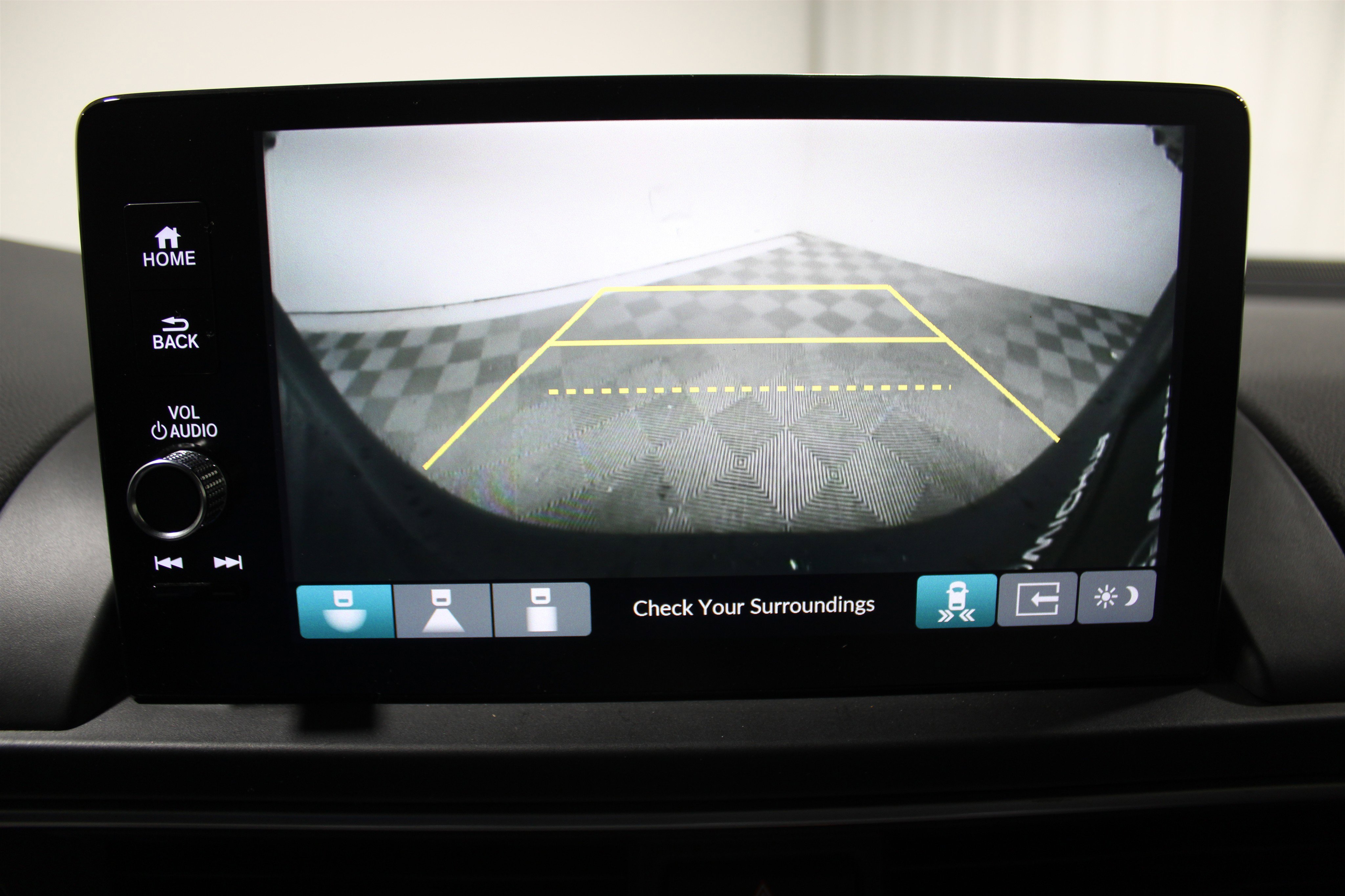 Used 2025 Honda Pilot Touring image 15