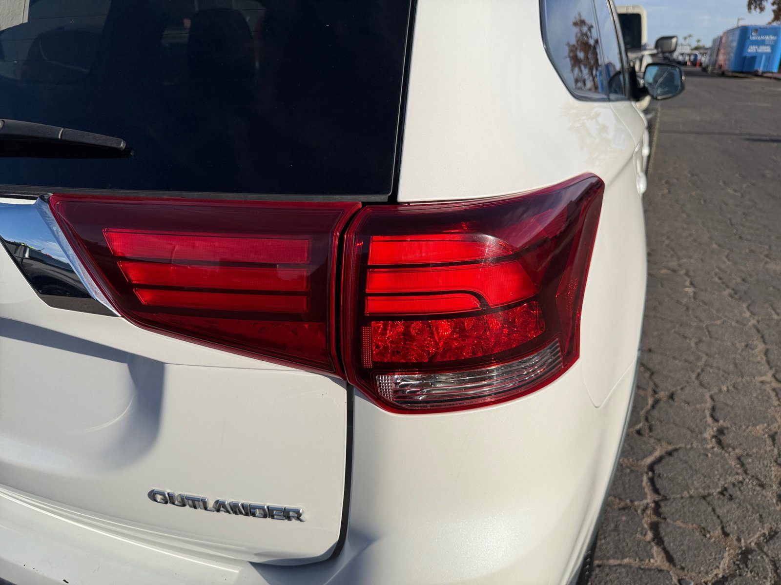 Used 2016 Mitsubishi Outlander ES AWD/4WD image 30
