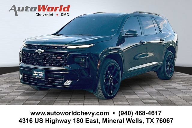 Used 2025 Chevrolet Traverse RS w/ LPO, Floor Liner Package FWD image 1