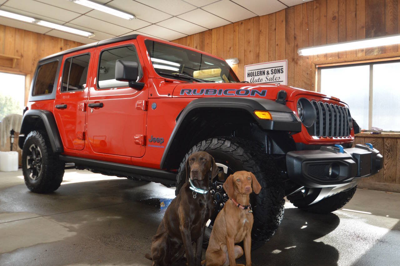 Used 2025 Jeep Wrangler Unlimited Rubicon 4xe w/ Safety Group AWD/4WD image 4
