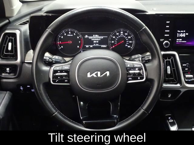 Used 2022 Kia Sorento EX w/ Panoramic Sunroof Package image 27