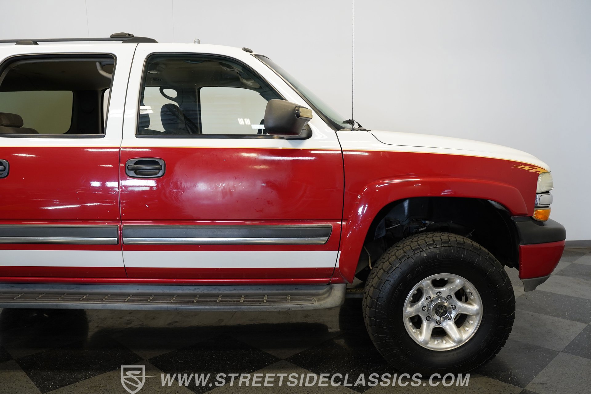 Used 2004 Chevrolet Suburban 2500 AWD/4WD image 34