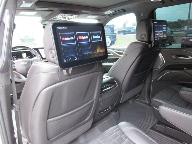 Certified 2024 Cadillac Escalade Sport Platinum w/ LPO, ONYX Package AWD/4WD image 18