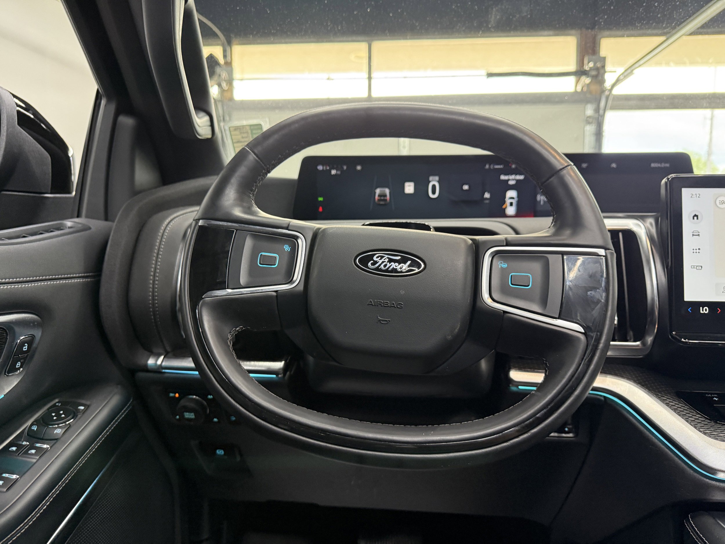 Used 2025 Ford Expedition Platinum w/ Platinum Ultimate Package AWD/4WD image 14
