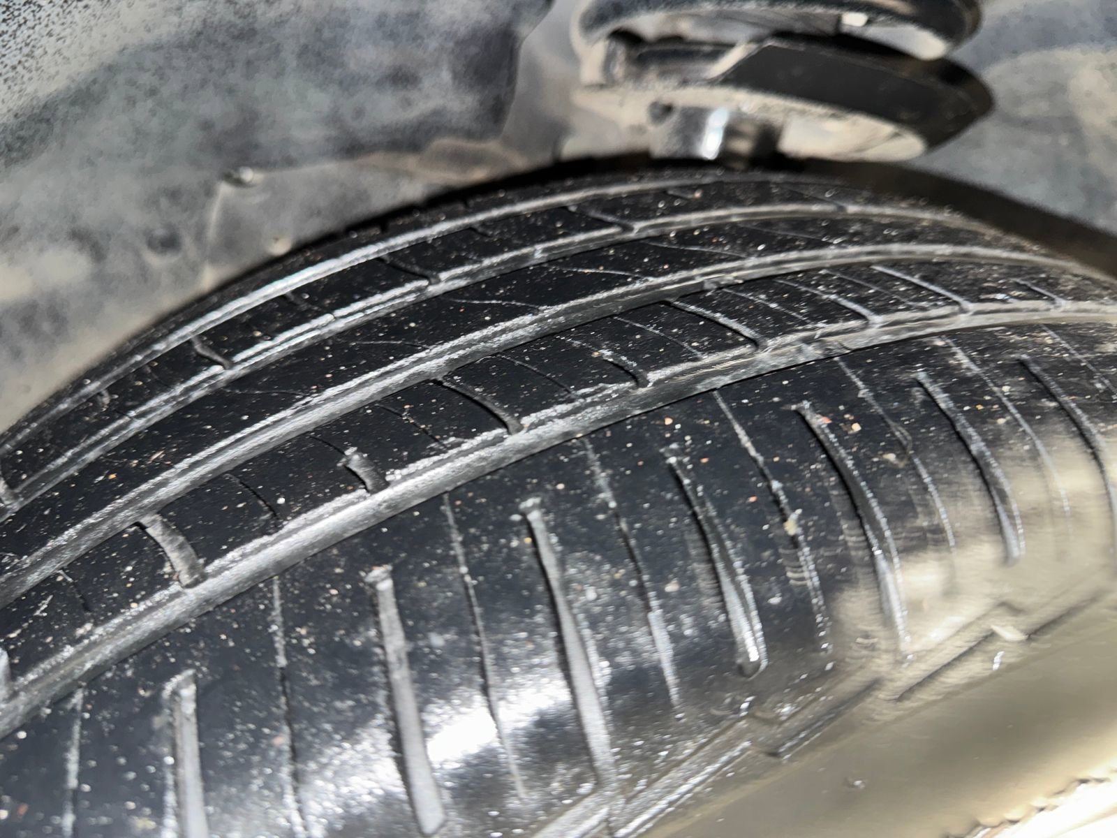 Used 2020 Jeep Cherokee Latitude w/ Cold Weather Group image 11