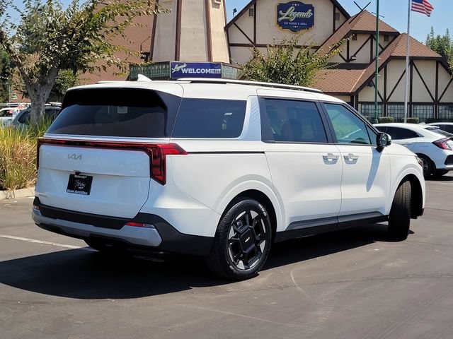 New 2026 Kia Carnival EX FWD image 4