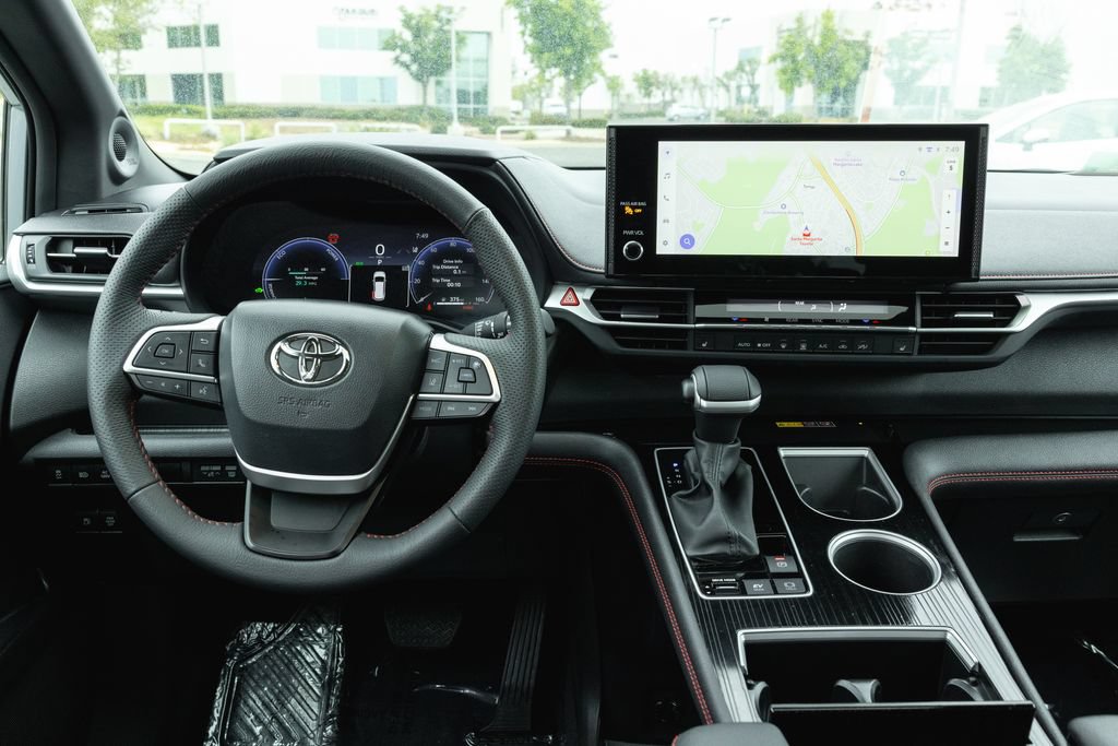Certified 2026 Toyota Sienna XSE AWD/4WD image 28