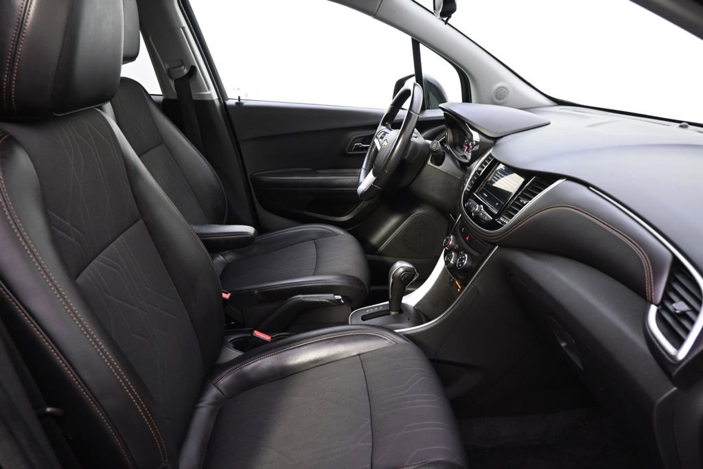 Used 2019 Chevrolet Trax LT w/ LT Convenience Package image 15