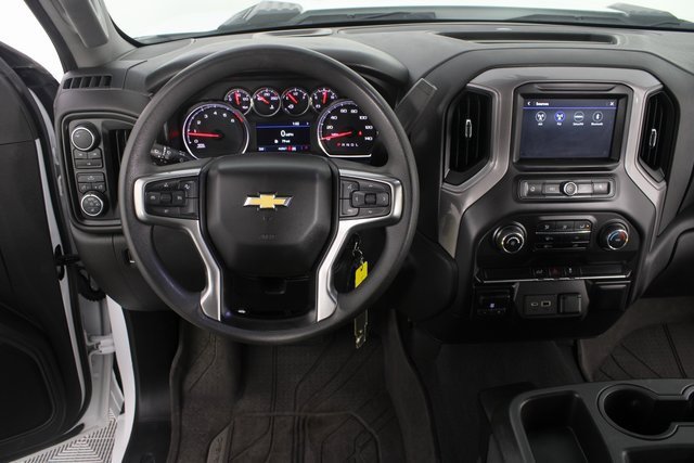 Used 2022 Chevrolet Silverado 2500 Custom w/ Custom Value Package image 10