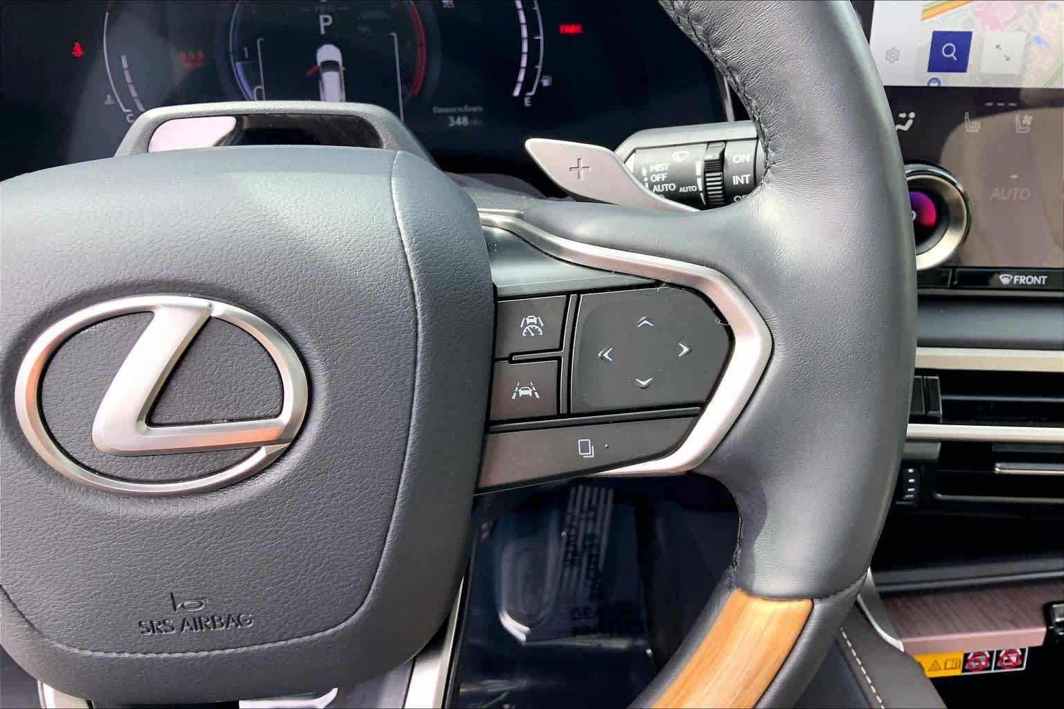 Used 2024 Lexus RX 350 AWD w/ Convenience Package image 25