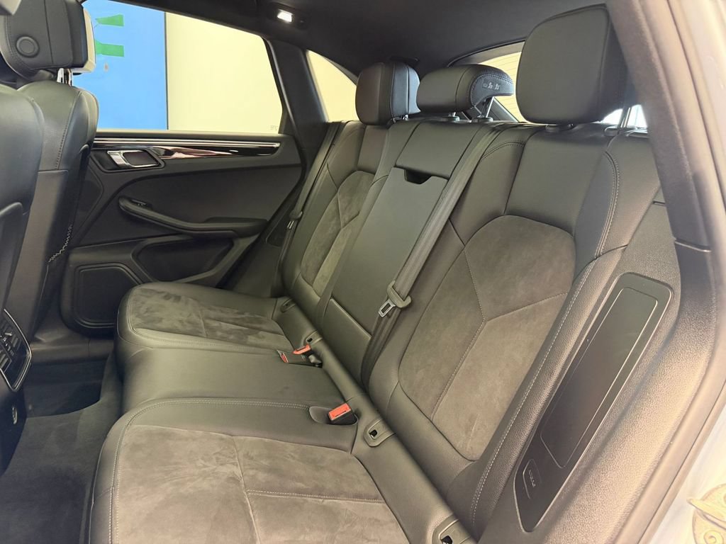 Used 2017 Porsche Macan AWD/4WD image 16